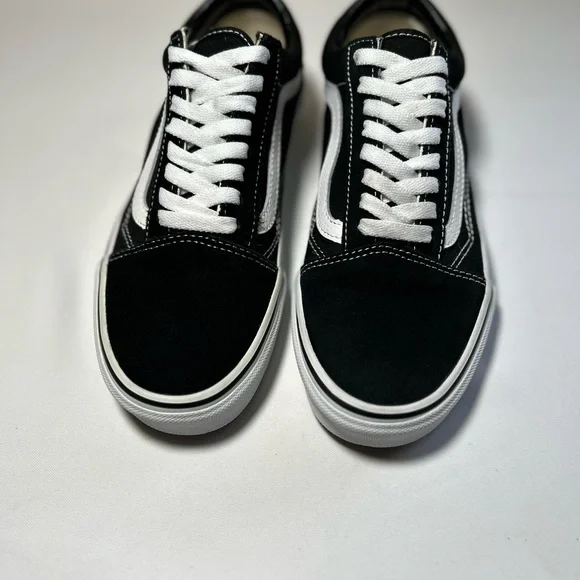 NWOT Vans Old Skool Black and White Classic Shoes Unisex Women’s 8.5 Men’s 7 - Picture 2 of 11